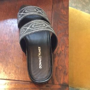 Donald J Pliner - Cait - Nappa platform sandal